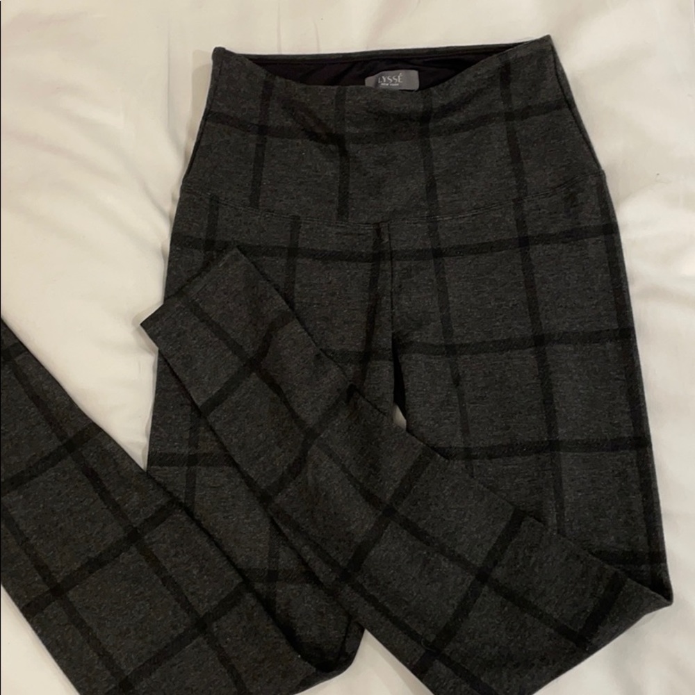 LYSSÉ New York Plaid Leggings